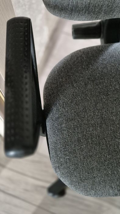 Кресло офисный регулируемое