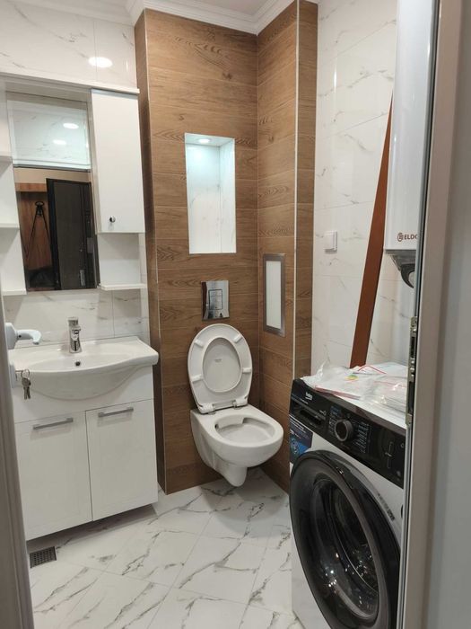 Дава се под наем Двустаен апартамент в Пловдив, Христо Смирненски - 72 кв.м за 382.5 € - Снимка #2