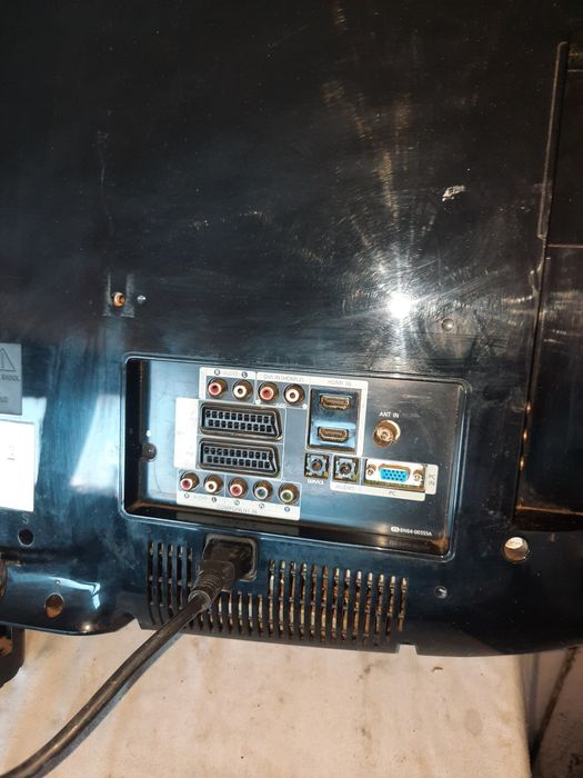 Телевизор Самсунг 32 инчов модел LE32R81B SAMSUNG  за части