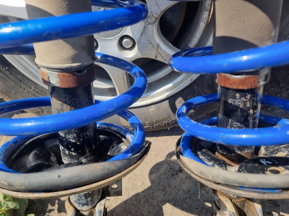 Стойки передние митсубиси спейс стар