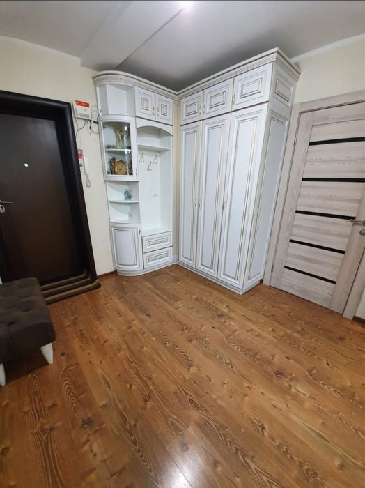 ПРОДАЁТСЯ 3-ком квартира в 5 мкр