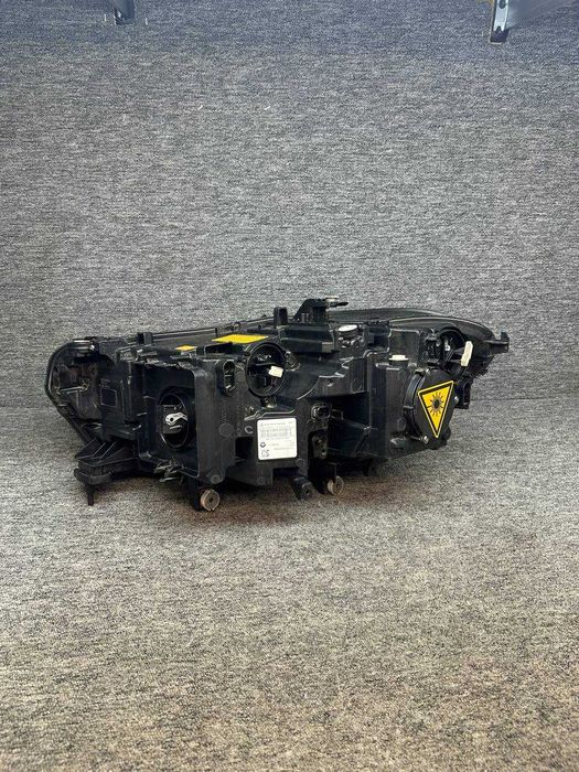 Far dreapta laser shadow BMW g05 nfl