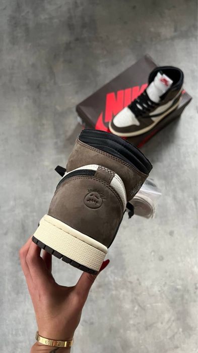 Air Jordan 1 Retro High Travis Scott  SUEDE п