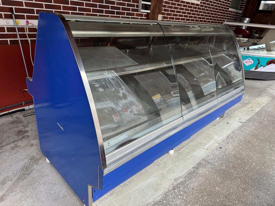 Хладилни и топли витрини