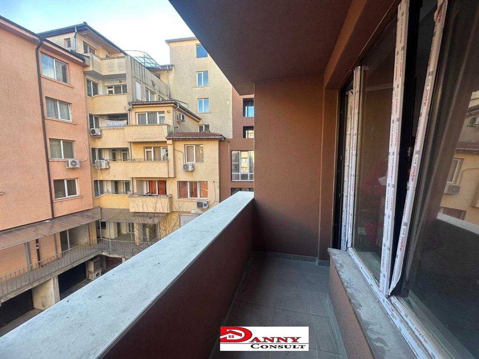 Продава се Тристаен апартамент в Велико Търново, Акация - 113 кв.м за 1054 €/кв.м - Снимка #7