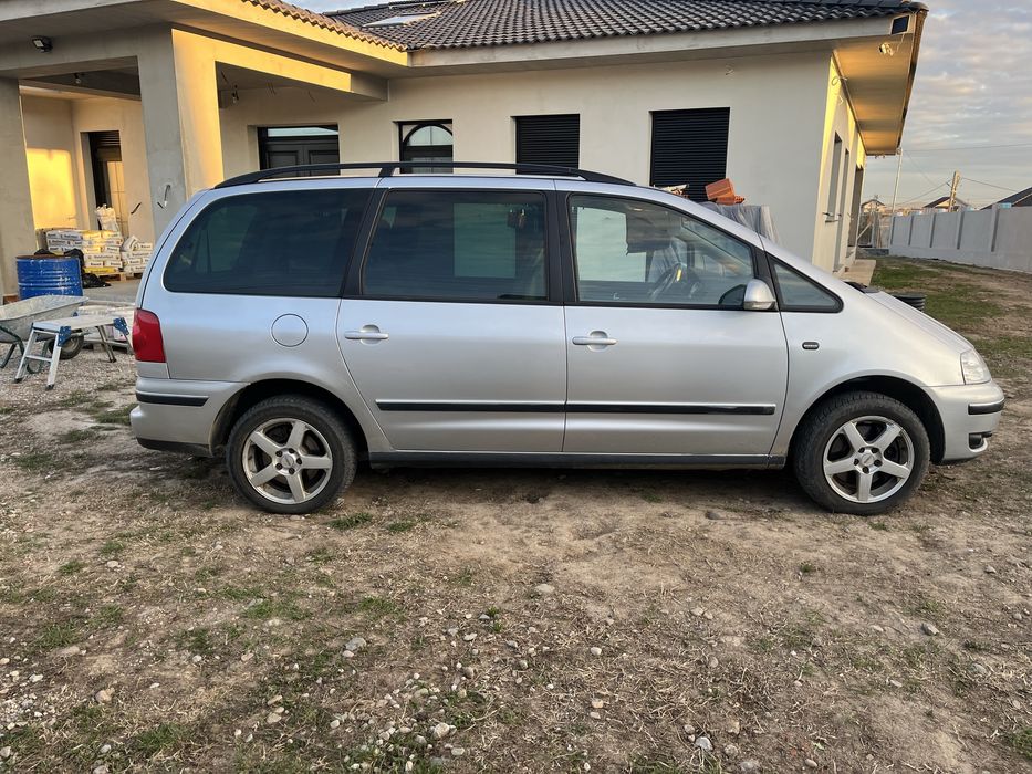 Vand vw sharan 2009 luna 7 business