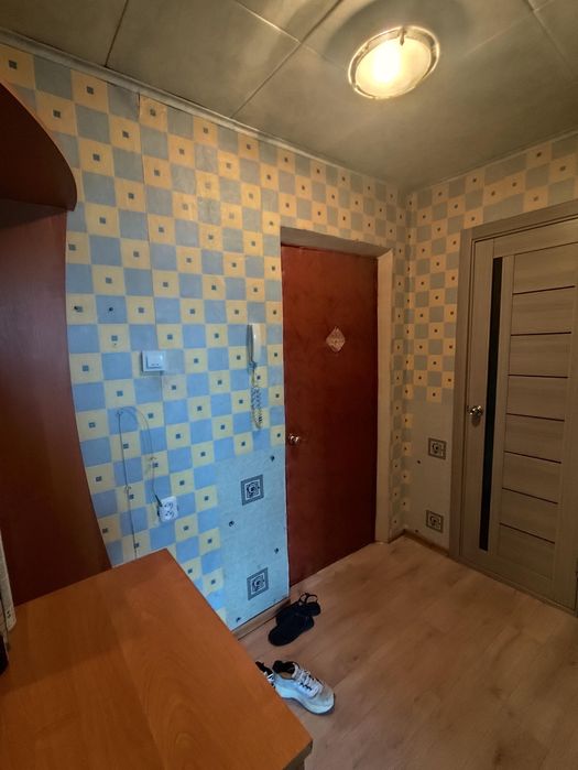 Продаётся 1 комн район 11 школы