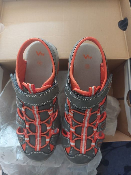 Нови детски сандали