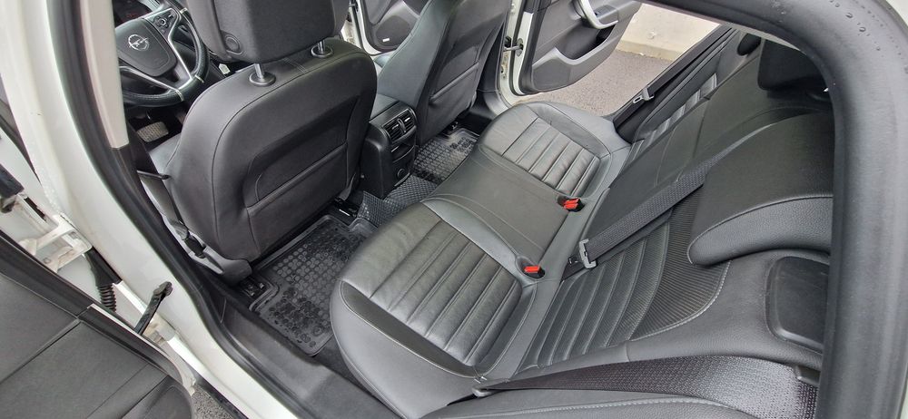 Opel insignia Sport tourer 4x4
