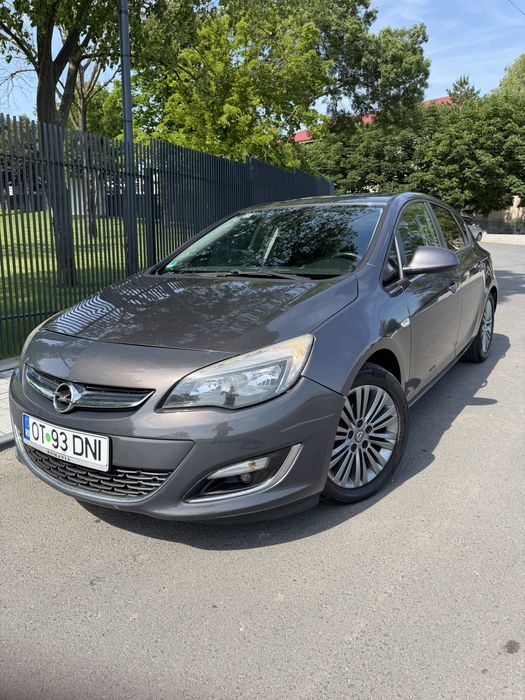 OPEL Astra 2012