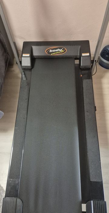 Banda de alergat manuală