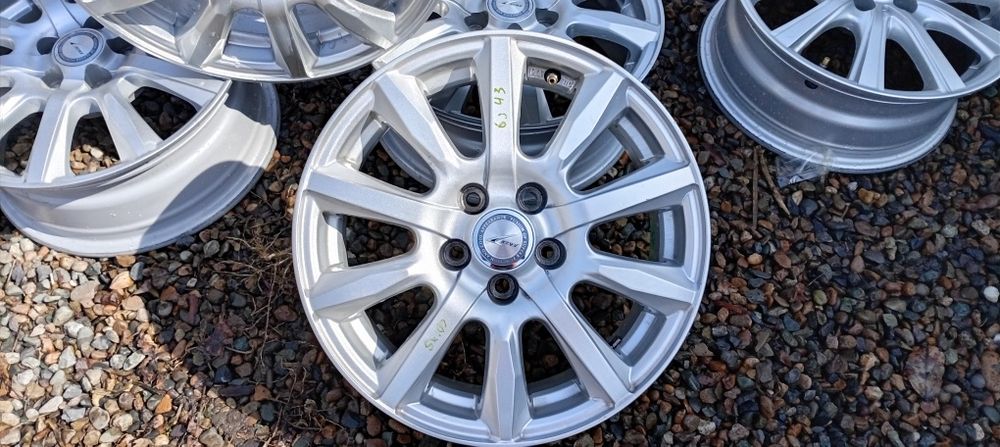 диски  на 15 5,100 ет 45