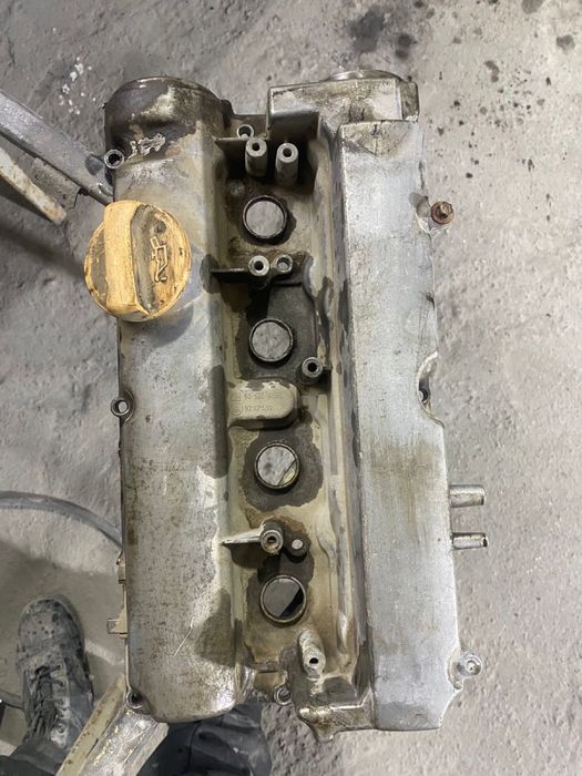 Клапанная крышка опель 16кл