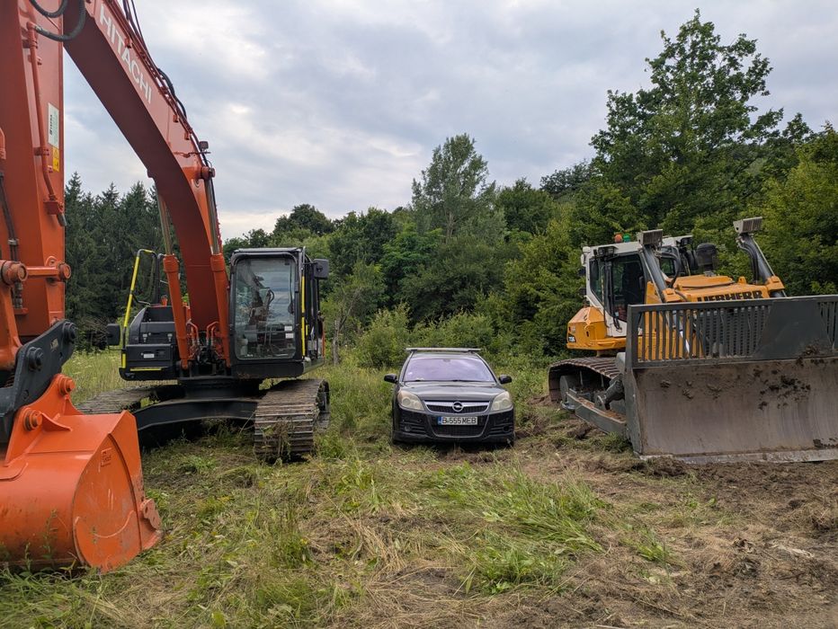Închiriez excavator mare, buldozer mare, excavator mic, buldoexcavator