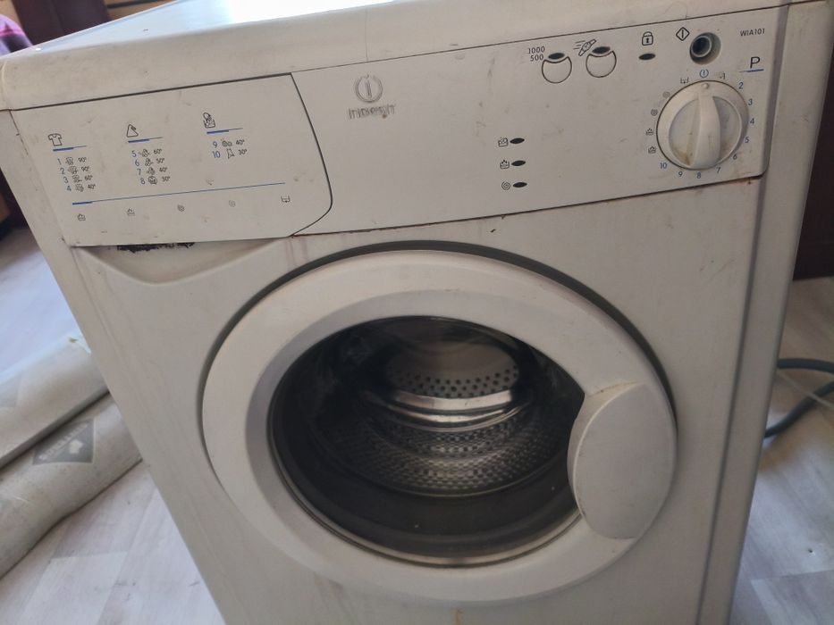 Продам Индезит стиральную
