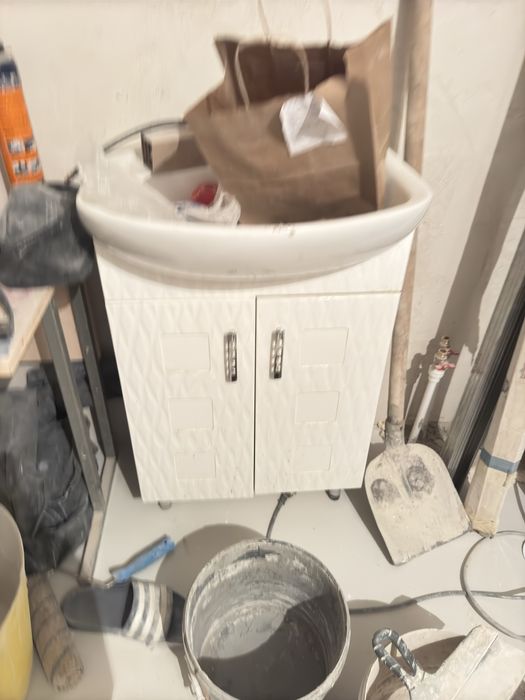 Продам тумбочка для ванны