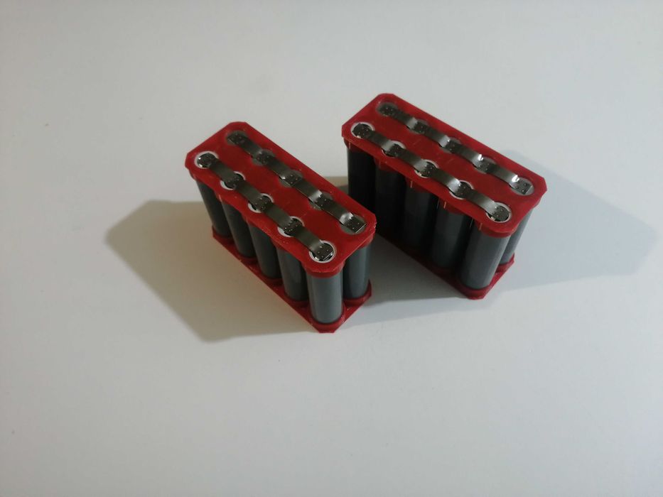 Произвеждам литиево-йонни батерии за лодки за захранка .