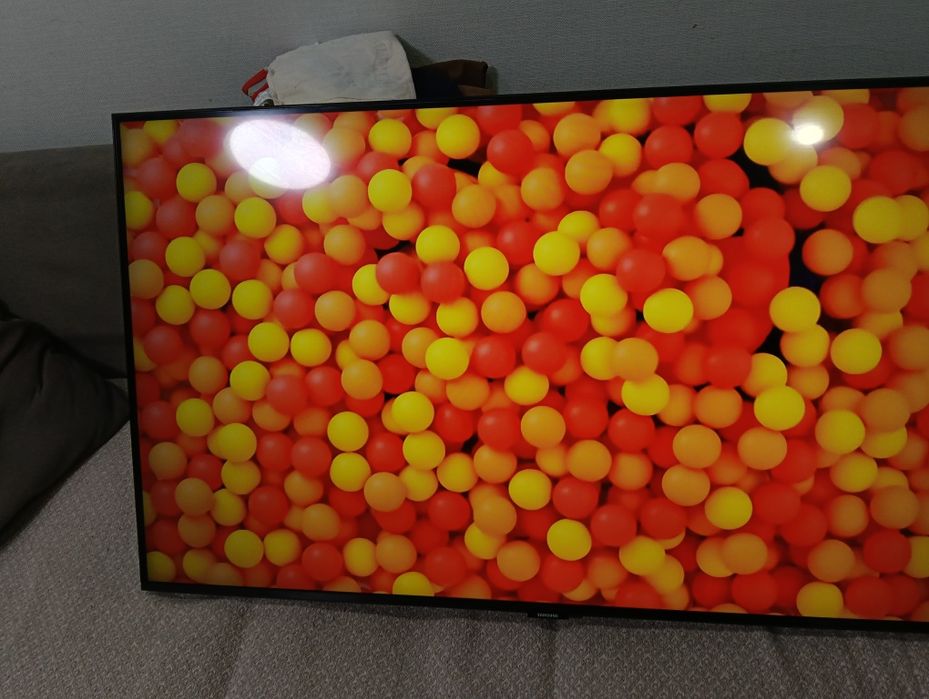 Продам телевизор 43 smart tv