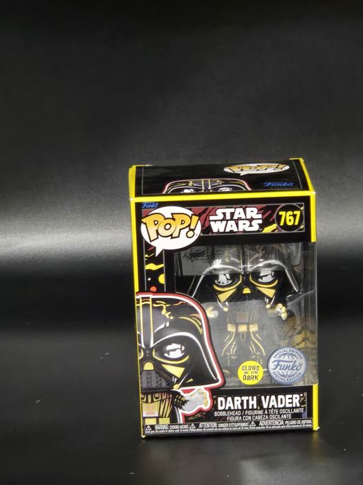 Funko Pop Darth Vader 767(Glowing In Dark) star wars