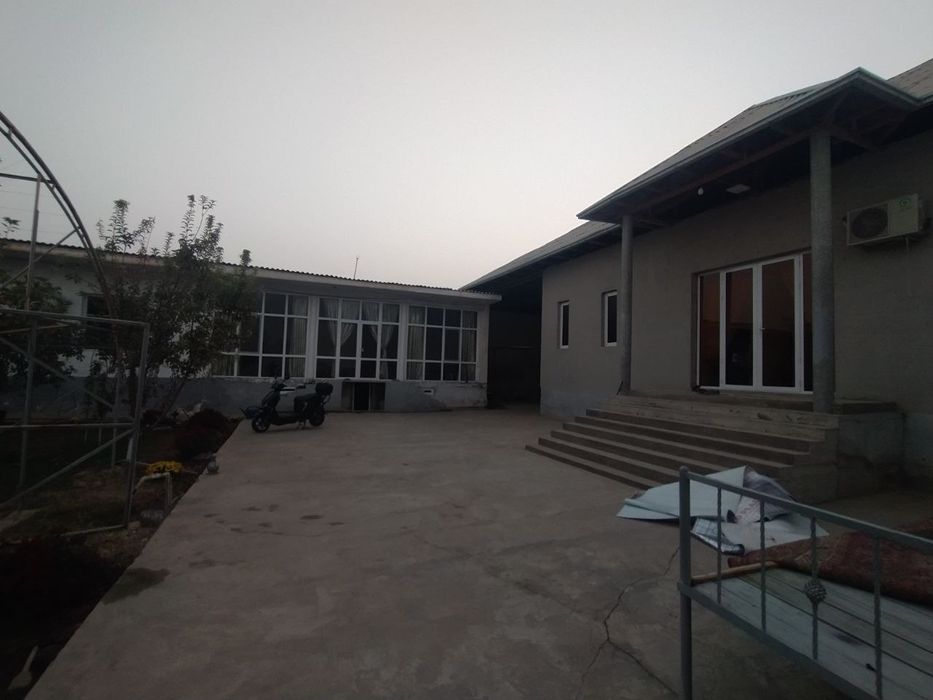 Салавотда срочна Уй сотилади нархи келишилади