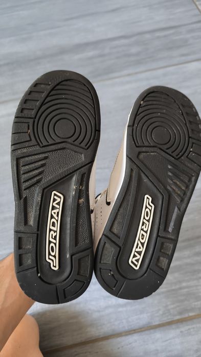 Vand Nike Jordan copii marimea 35.5