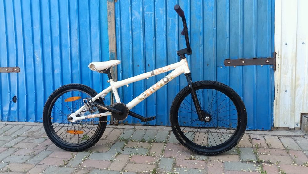 Продам BMX трюковой.