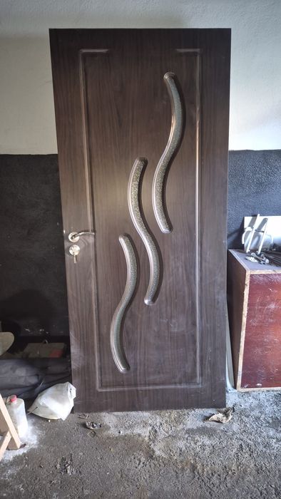 Usa de interior din  pal.