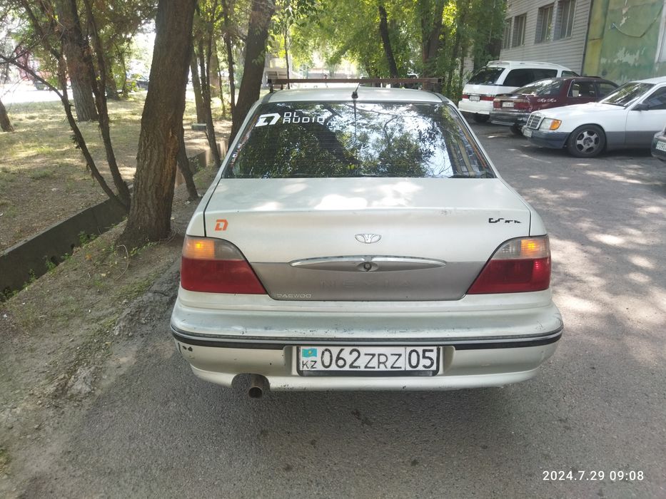 Нексия 1 срочно продам