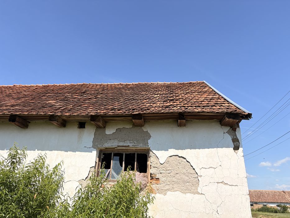 Lemn si tigla din demolari la 1m