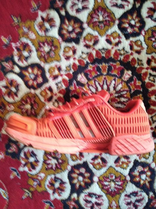 Продам кроссовки