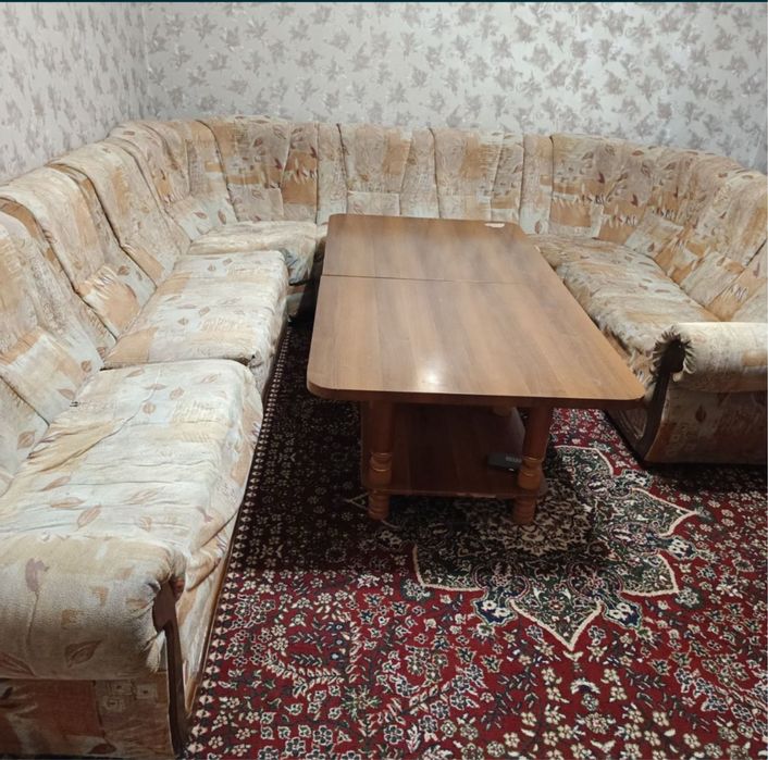 Продается 5-комнатная квартира — идеальна для жилья или бизнеса!