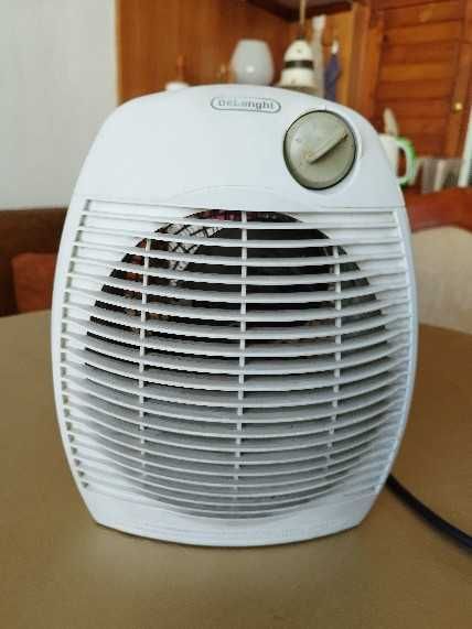 Вентилаторна печка,,Делонги'' неработеща