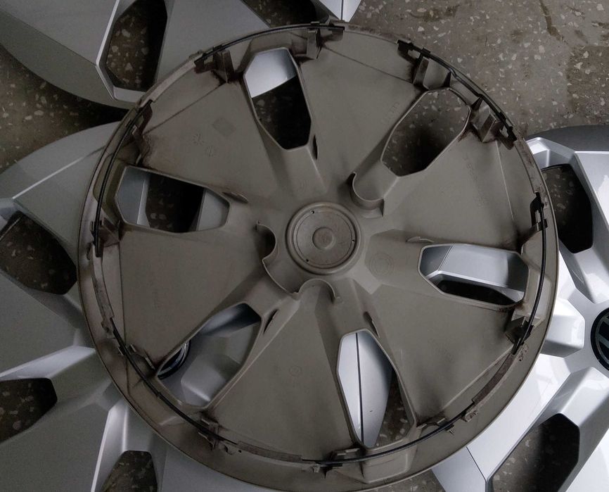 Jante VW pe 16 originale T5 T6 Caravelle 5x120 stare perfecta + capace originale