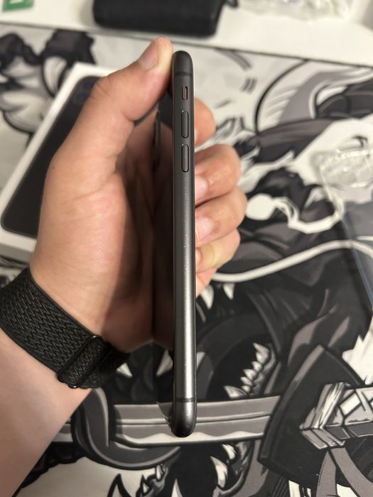 iPhone 11 128gb в отличном состоянии