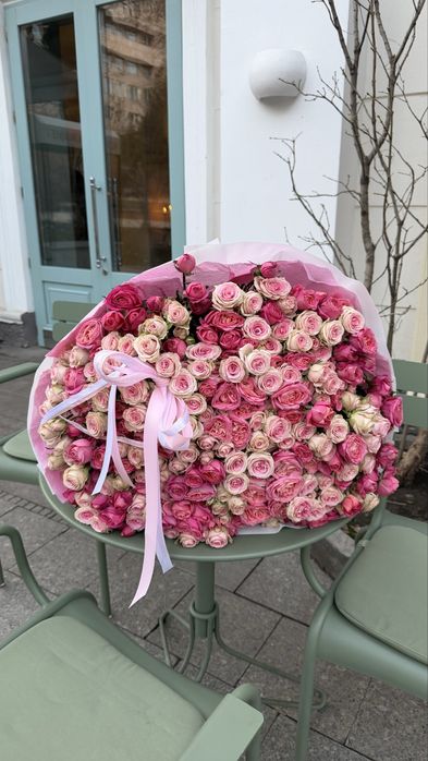 Букет цветов 100.000 тг.