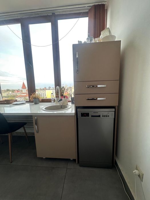 Bucatarie mobilata si utilata