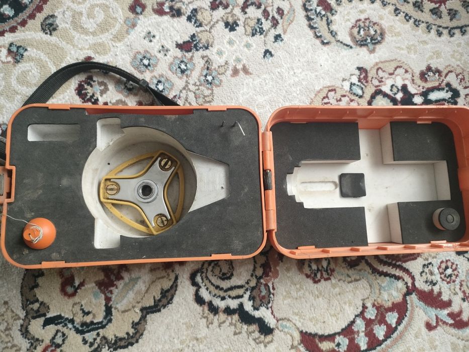 Нивелир Setl. Нивелир