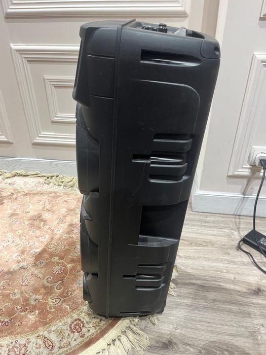 Zarbli bassli va RGB chiroqli kuchli dinamik