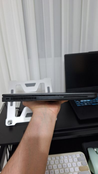 Laptop Dell E7470 16GB RAM i5-6300u 240GB SSD NFC SC taste luminate