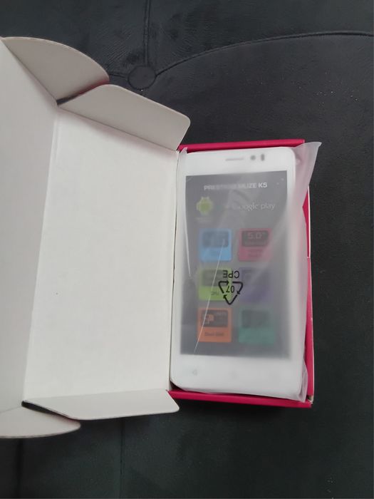 запечатанный новый абсолютно смартфон Prestigio MUZE K5
