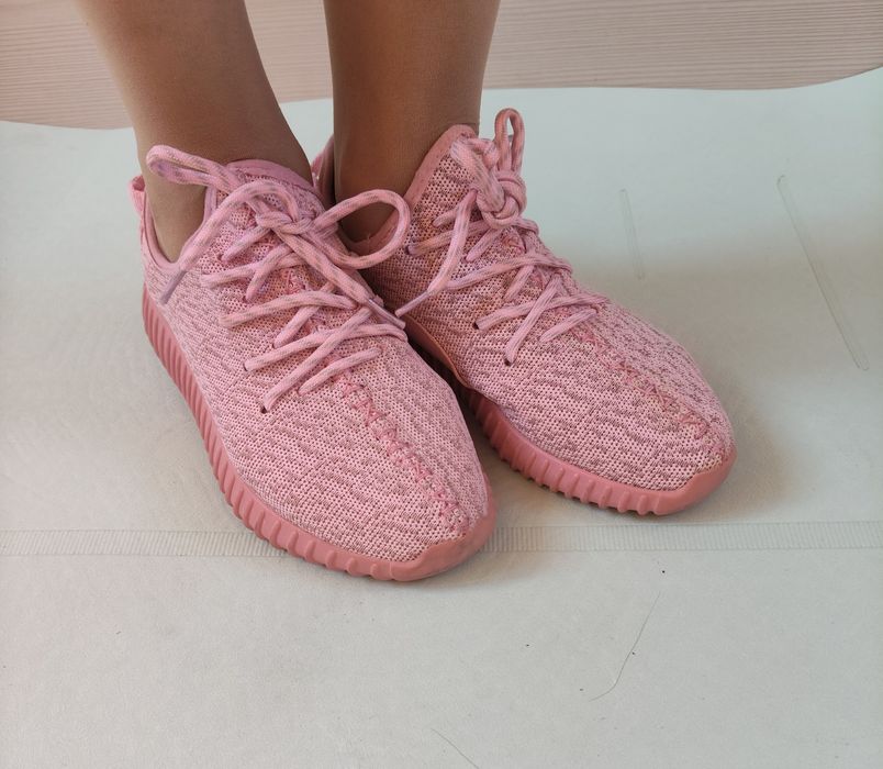 Кроссовки Yeezy б/у 37р, Малазия