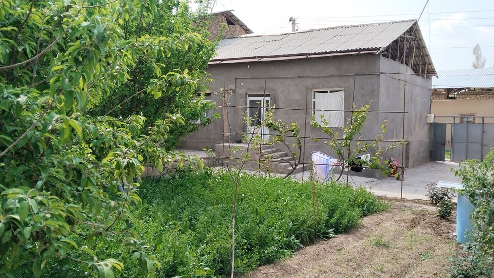 Участка сотилади 6 сотих