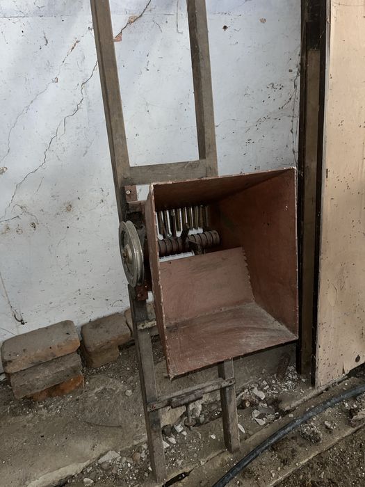 Circular de taiat lemne,detin doua panaze la el!