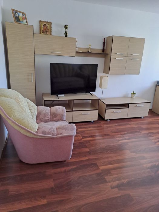 Proprietar-vand ap , 2 camere, decomandat, zona Piata- Cetate