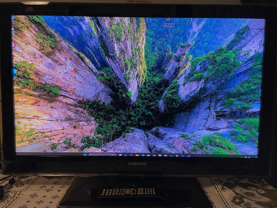 Телевизор Samsung, LED, 40 инча, Ultra Slim UE40B7020WW