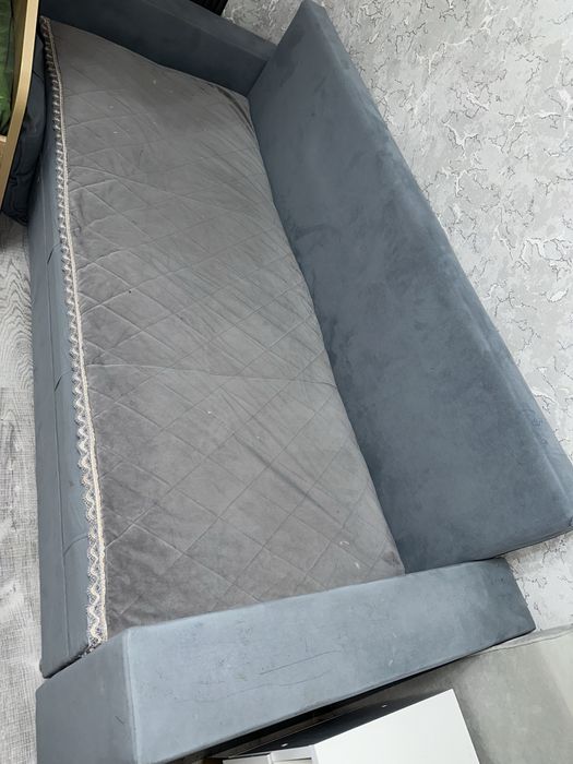 Продам диван 210/85