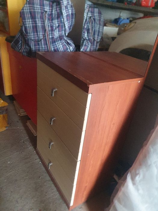 Продам комод с зеркалом