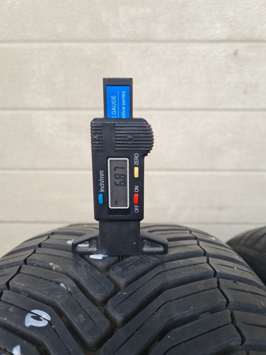 Всесезонни гуми 2 броя MICHELIN CrossClimate 215 60 R17
