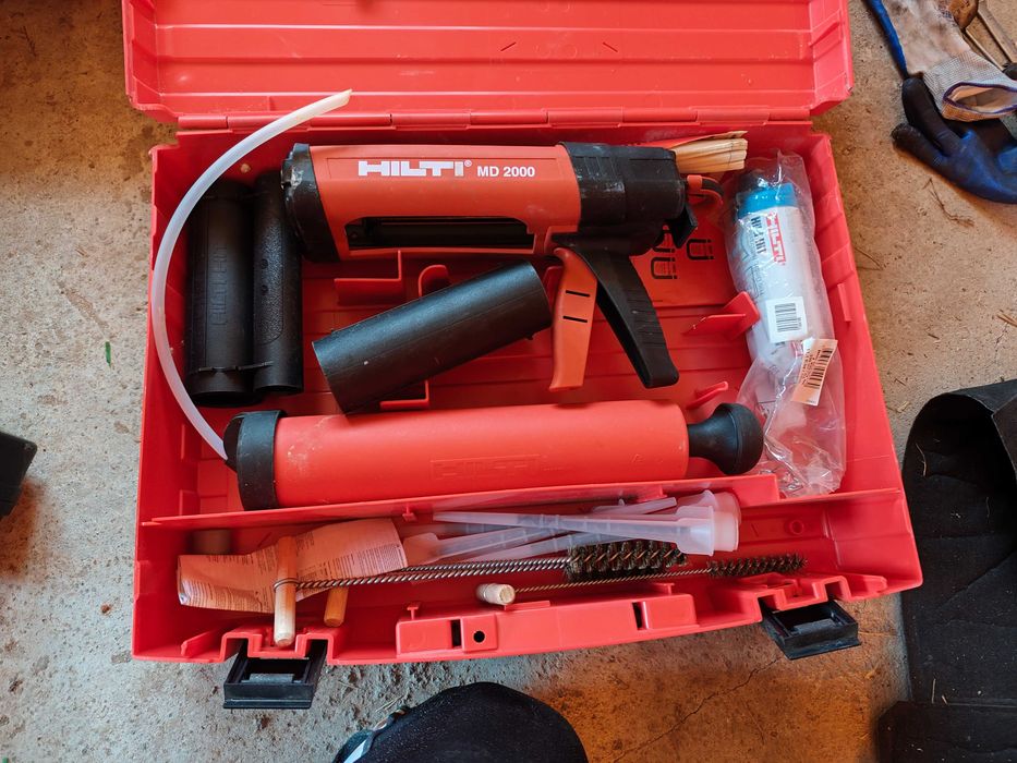 Пистолет за лепене на желязо