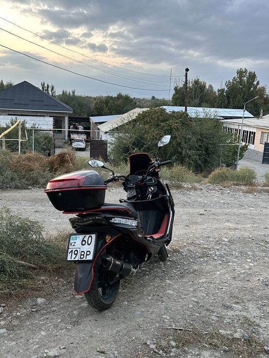 Продам 180 куб Макси мопед
